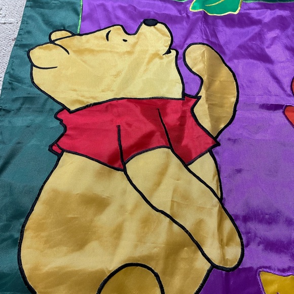 Vintage Disney’s Winnie The Pooh Green Fall Leaf Large Outdoor Flag 1999 - Picture 5 of 8